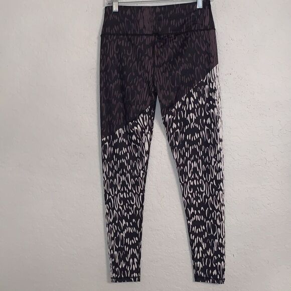 Victoria’s Secret Sport Cheetan Black White Knockout Tight Leggings Pants Size M - Picture 2 of 9